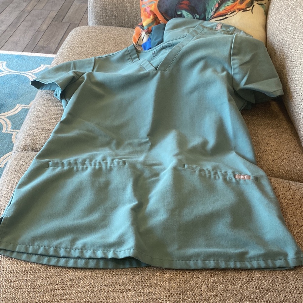 Figs Casma Kade Seafoam Green Scrub Set